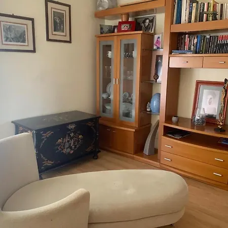Carlotta Home Гостьовий будинок Лісабон